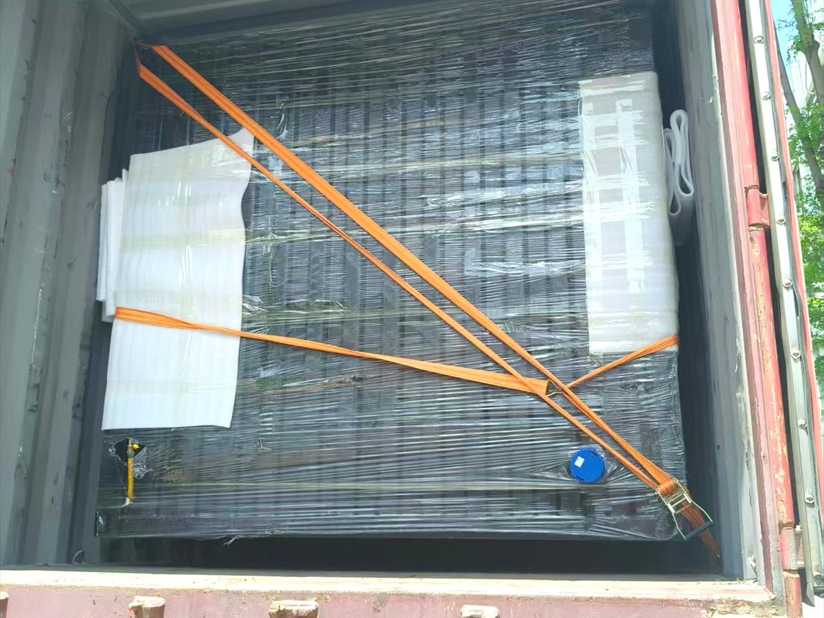Lashing and securing of project cargo